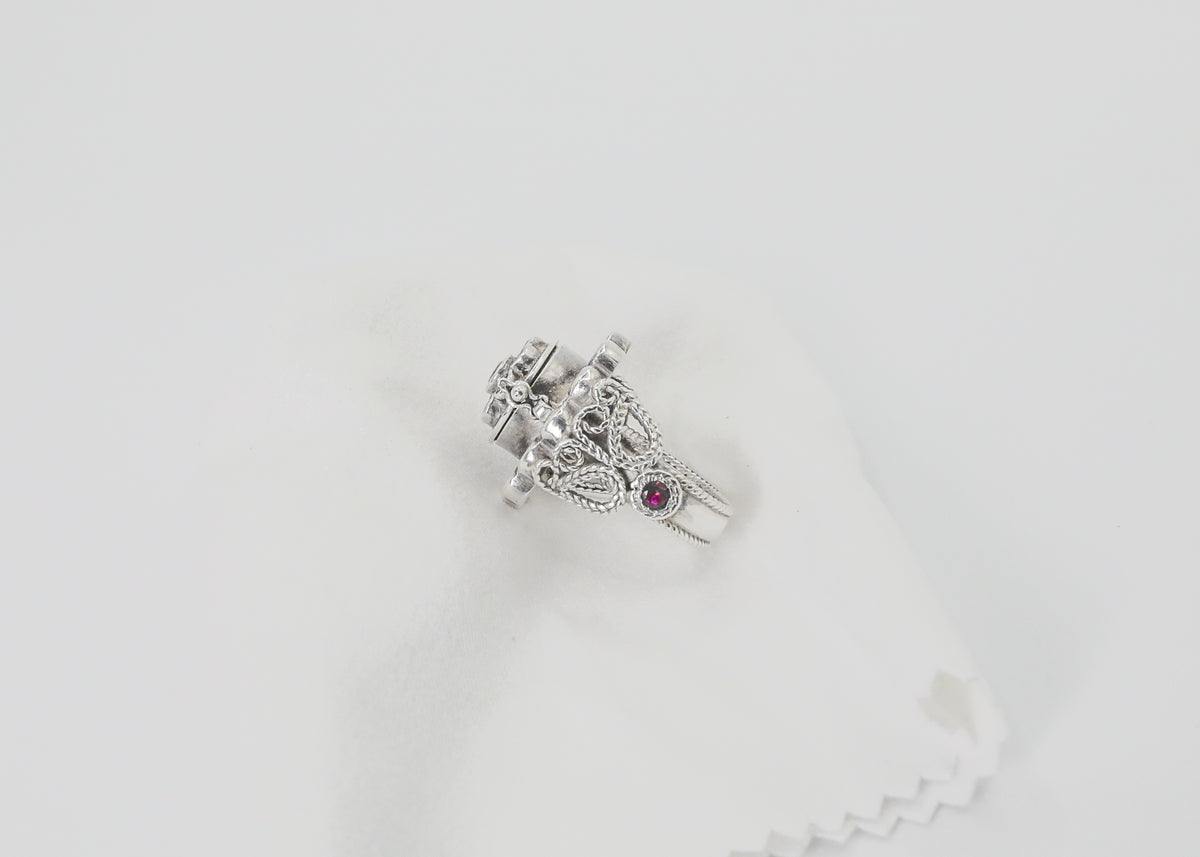 Floral Poison Ring